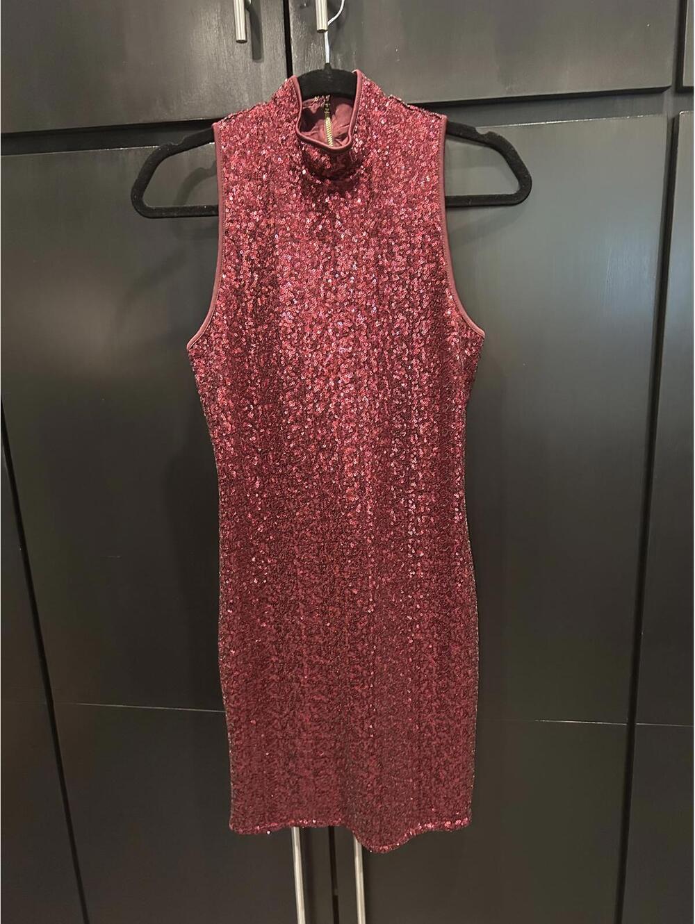 Stunning XS Shiny Sequined Dress